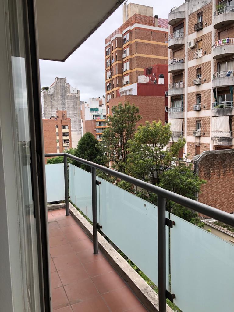 12 balcon salida cuarto.jpg